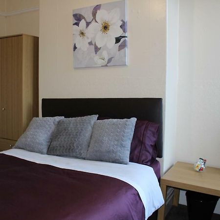 John St Town House - Self Catering - Guesthouse Style - Great Value Family And Double Rooms Workington Buitenkant foto